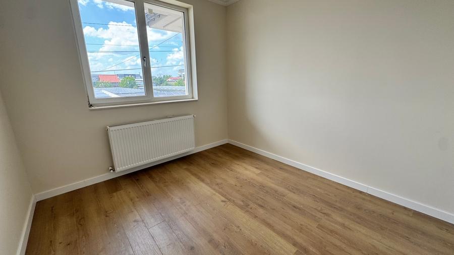 Duplex cu 4 camere cu Canalizare în Giroc
