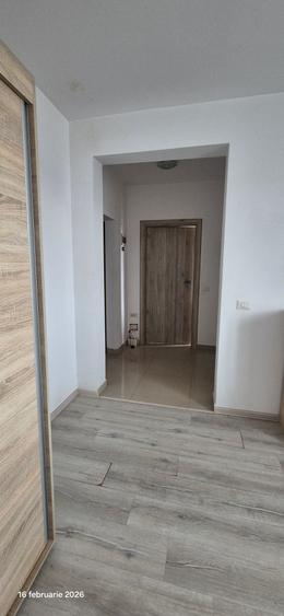 Garsonieră decomandată în Roșu