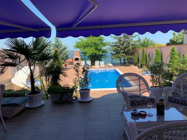 Casă individuală cu 6 camere cu Piscina în Sud-Est