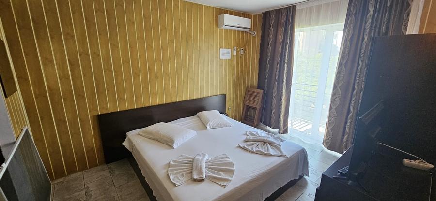 Casă cu 18 camere cu Teren 312 Mp în Eforie Nord