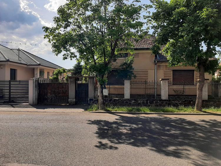 Casă cu 3 camere în Central