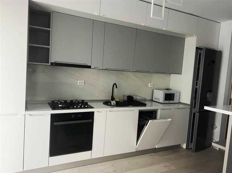 Apartament cu 2 camere decomandat în Vest