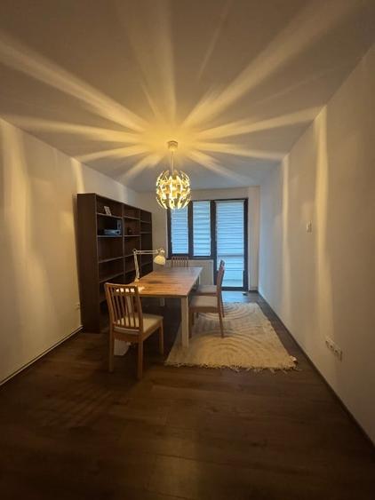 Apartament cu 4 camere decomandat, mobilat în Central