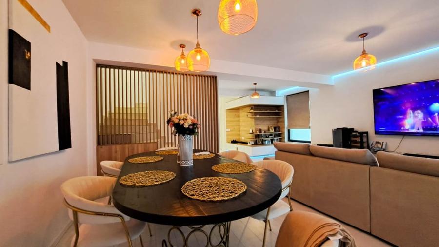 Duplex cu 5 camere cu Piscina în Tunari