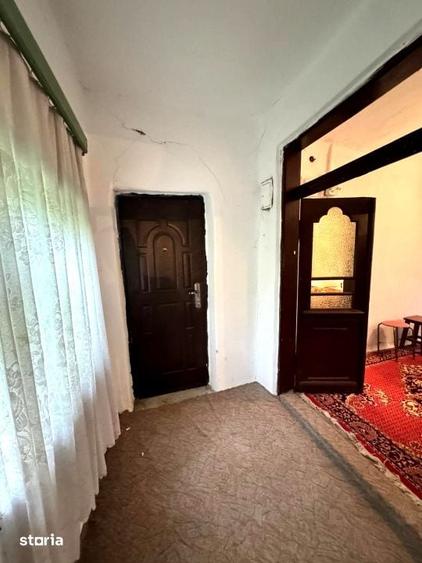 Casă cu 6 camere cu Teren 2060 Mp în Perișor