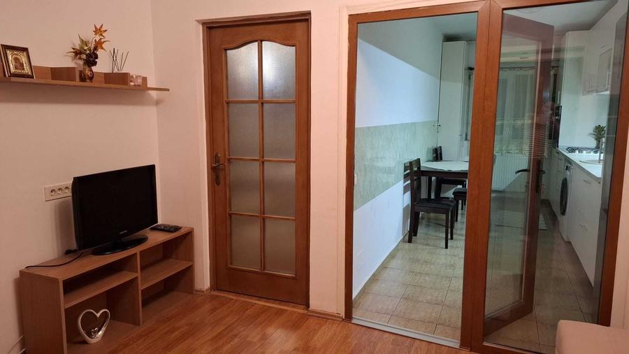 Garsonieră decomandată în Central