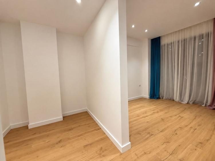 Apartament cu 3 camere semidecomandat, mobilat în Ferdinand