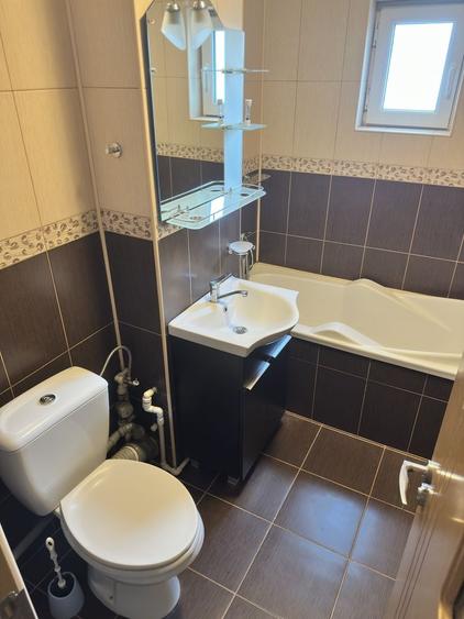 Apartament cu 2 camere decomandat, mobilat în Capitol