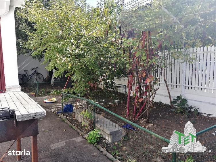 Casa cu teren 300 mp dubla deschidere Damaroaia - 1