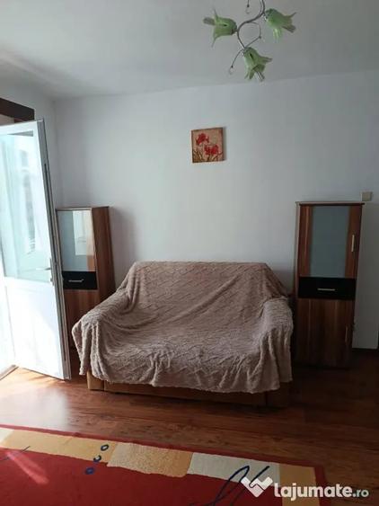 Apartament cu 2 camere semidecomandat în Hipodrom 3