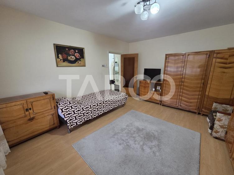 Apartament 2 camere de vanzare zona Titu Pertia 2 balcoane 51mp utili - 2