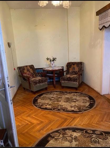Casă cu 5 camere în Tărlungeni
