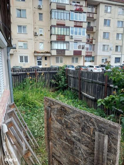 Casă cu 2 camere cu Teren 483 Mp în Criș