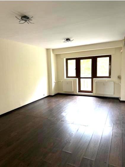 Apartament cu 4 camere decomandat în Unirii