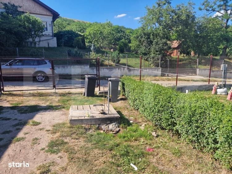 Casă cu 2 camere cu Teren 957 Mp în Central