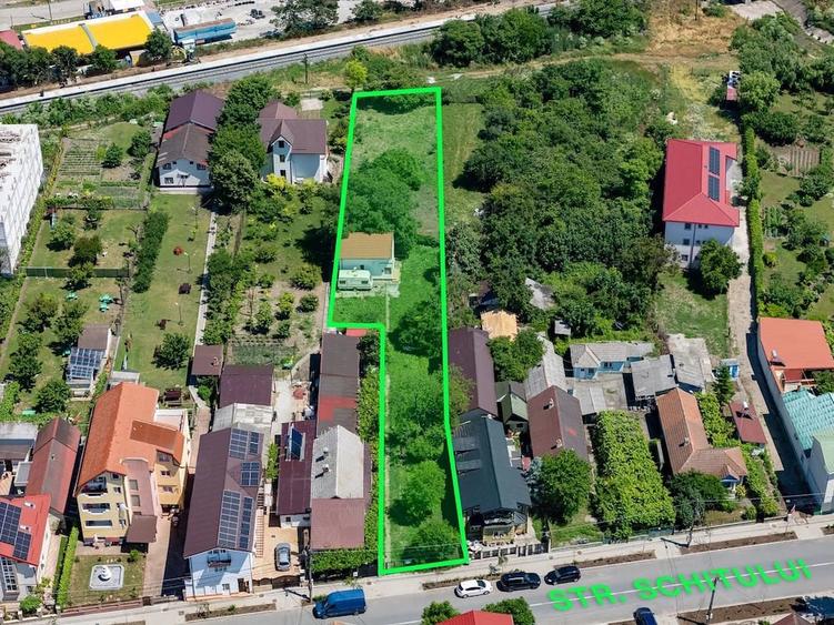 Casă cu Teren 1707 Mp în Central