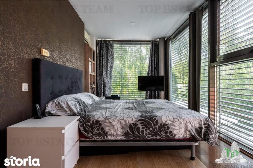 Casă cu 7 camere cu Teren 1334 Mp în Central