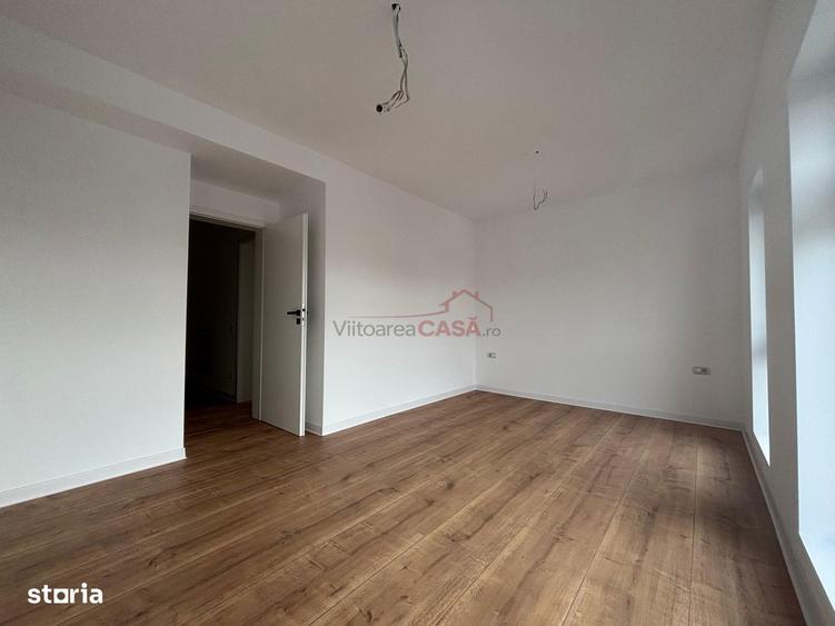 Casă cu 4 camere cu Canalizare în Titan