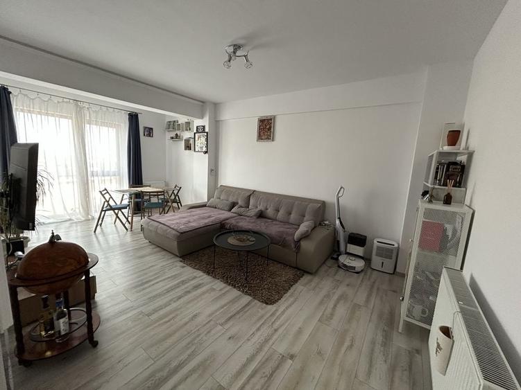 Apartament cu 2 camere decomandat în Palazu Mare