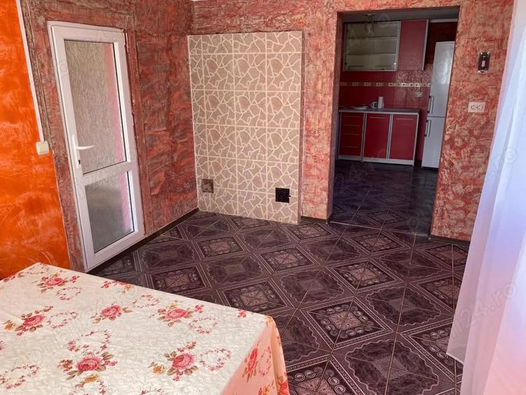 Casă cu 4 camere cu Teren 400 Mp în Adâncata