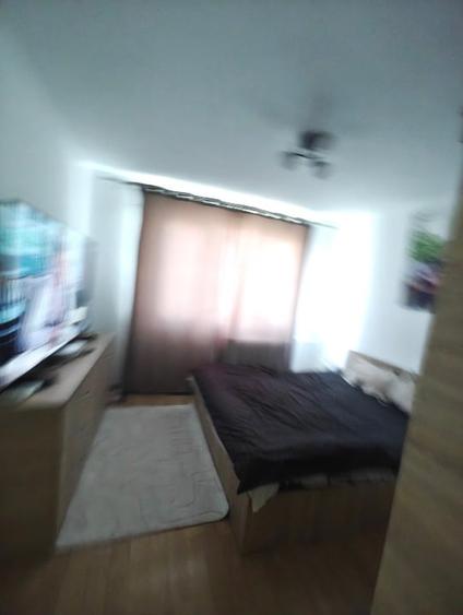 Apartament cu 3 camere decomandat, mobilat în Pantelimon