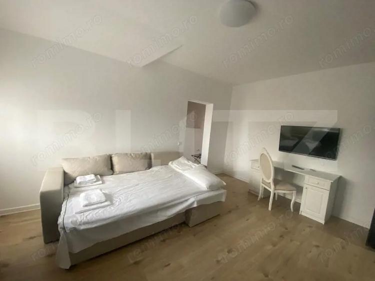 Apartament cu 3 camere decomandat în Ghiroda