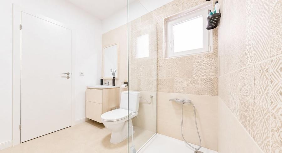 Casă individuală cu 3 camere cu Teren 433 Mp în Vladimirescu
