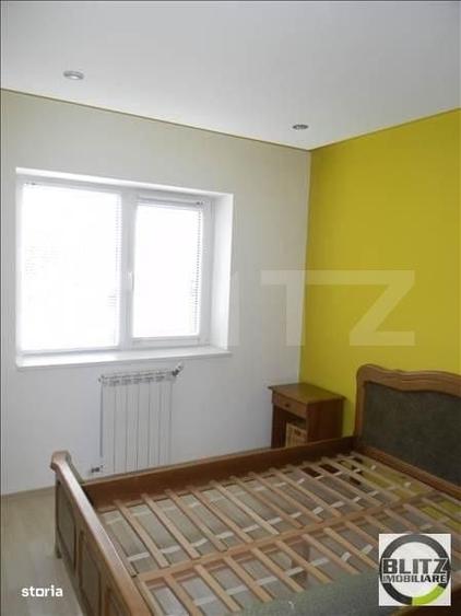 Apartament cu 3 camere semidecomandat în Plopilor