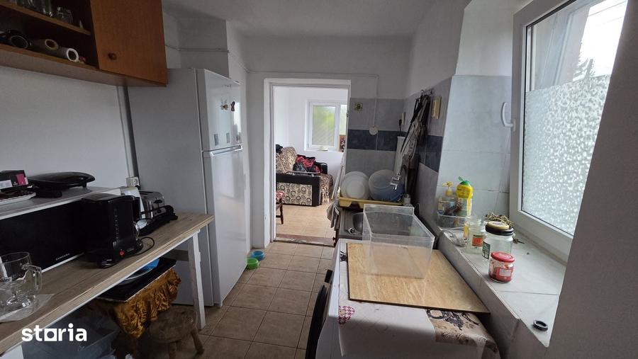 Casa cu 5 camere, 5 bai,teren 547/17,pret 75000 euro - 8