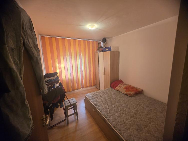 Apartament cu 3 camere decomandat în Colentina