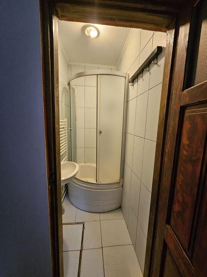 Apartament cu 3 camere decomandat în Tineretului