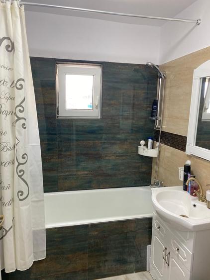 Apartament cu 4 camere decomandat în Brâncoveanu