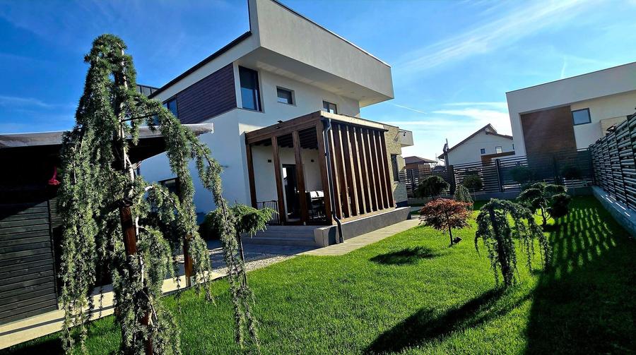 Casă individuală cu 4 camere cu Canalizare în Aninoasa