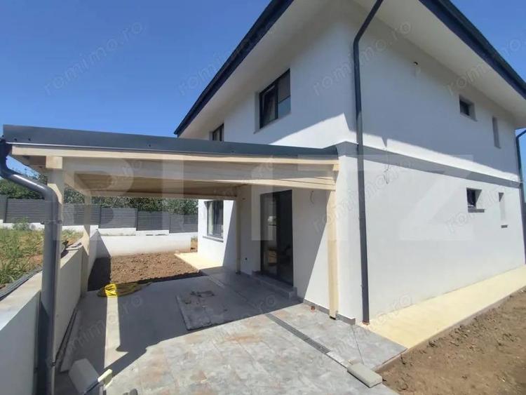 Casă cu 4 camere cu Teren 545 Mp în Bârnova