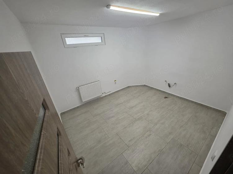 Spațiu comercial, de 210 mp, în Central