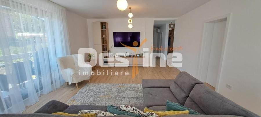 Casă individuală cu 4 camere cu Canalizare în Miroslava