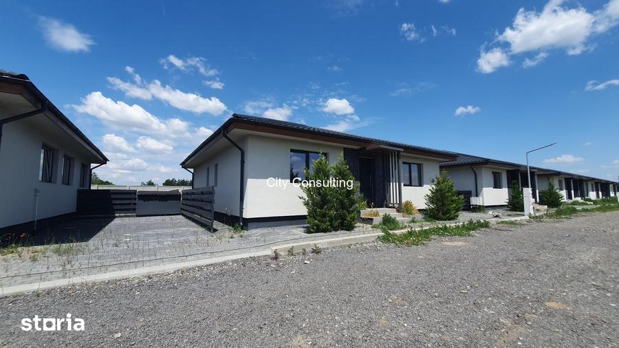 Casă cu 3 camere cu Teren 365 Mp în Crevedia