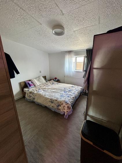 Casă cu 14 camere cu Canalizare în Săcădat