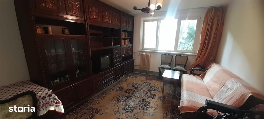 Apartament cu 2 camere decomandat în Drumul Taberei