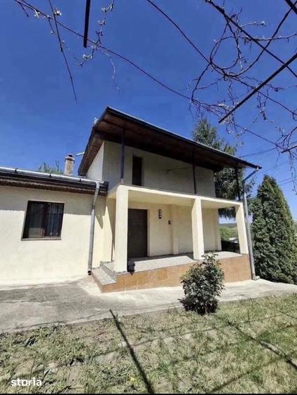 Casă cu 4 camere cu Teren 864 Mp în Central