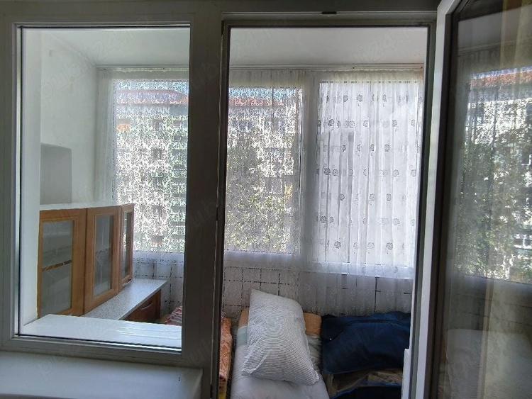 Apartament cu 2 camere semidecomandat, mobilat în Girocului