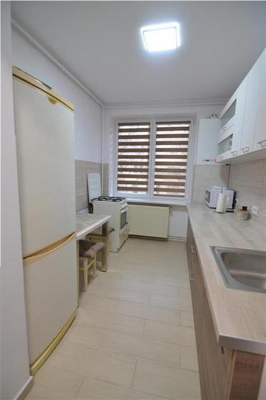 Inchiriere apartament 2 camere  etaj intermediar Tractorul- Goga - 6
