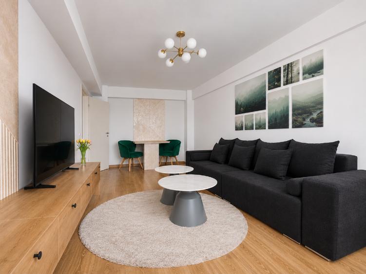 Apartament cu 3 camere decomandat, mobilat în Dorobanțul