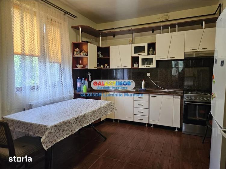 Casă cu 6 camere cu Teren 400 Mp în Central