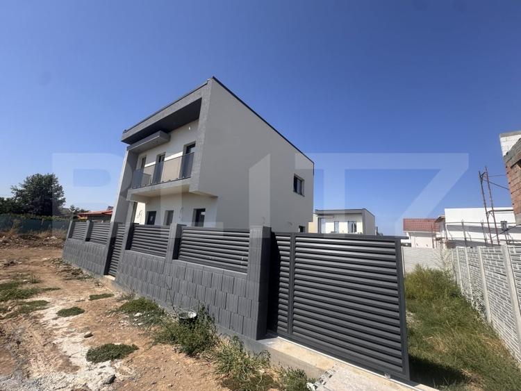 Casă individuală cu 4 camere cu Canalizare în Exterior Est