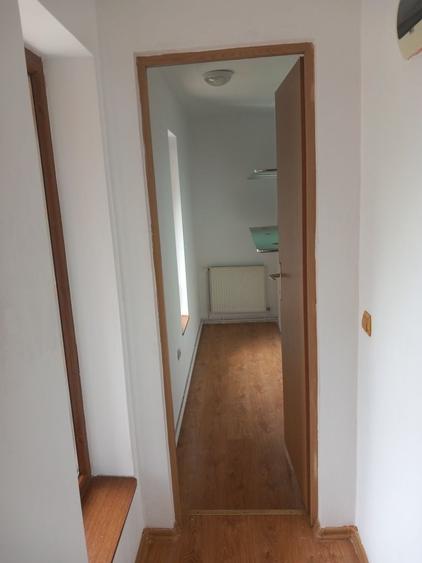Casă cu 3 camere în Stana