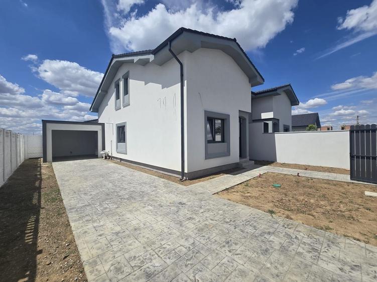Duplex cu 3 camere cu Canalizare în Moșnița Nouă