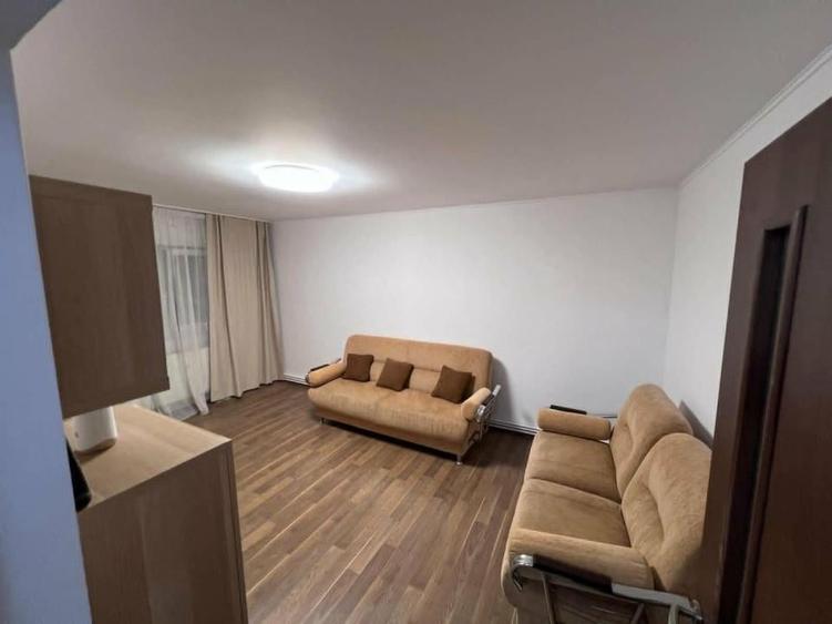 Apartament cu 3 camere în Gorjului