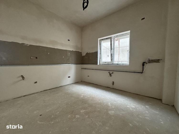 Casă cu 4 camere în Central