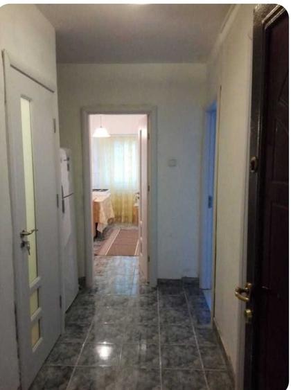 Garsonieră decomandată în Virtuții